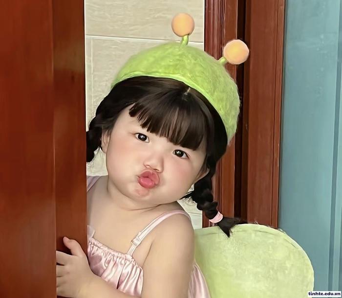 Meme baby đáng yêu